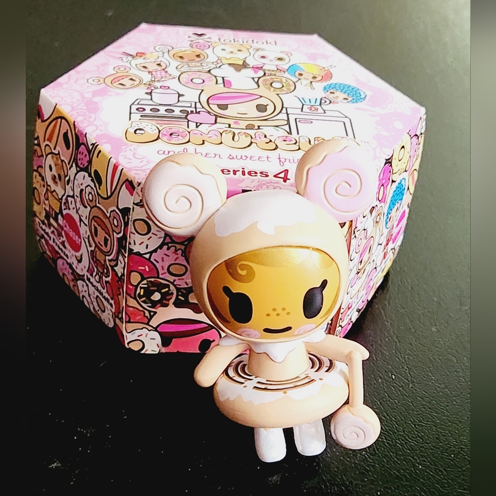 tokidoki donutella series 4 - cinnabella